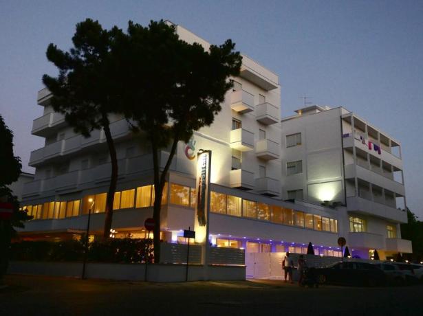 hotelmetropolitan de angebot-juni-hotel-in-cesenatico-mit-beheiztem-pool-und-strand 012