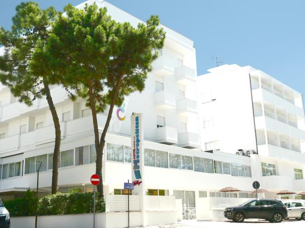 hotelmetropolitan fr offre-aout-hotel-cesenatico-all-inclusive-avec-piscine 012